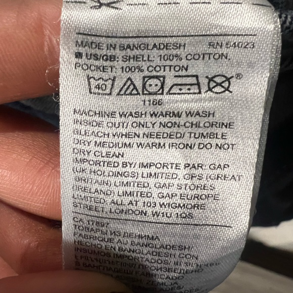 Banana Republic Trucker Denim Jacket/Dark Wash; 4 Pockets. Size Medium - Picture 8 of 10